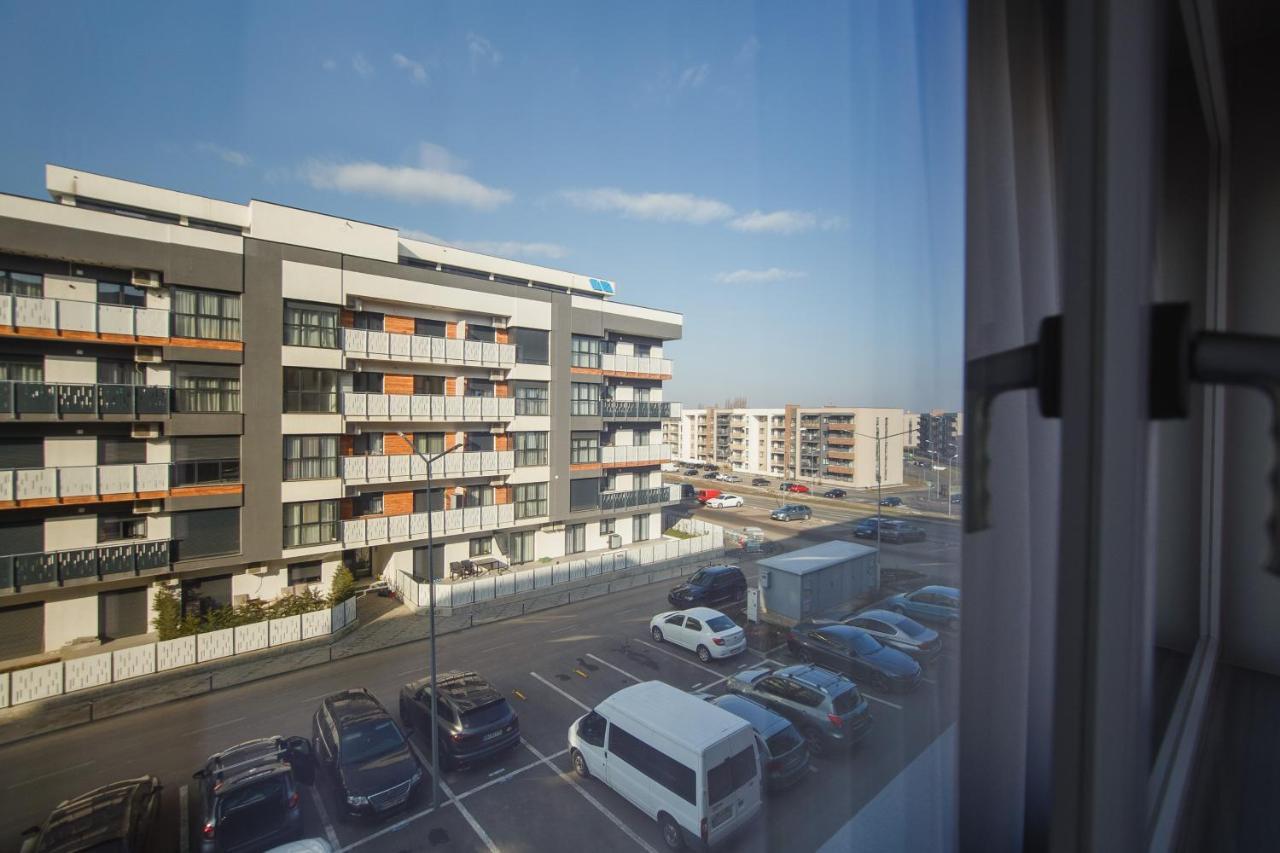 Retreat To A Stylish Home At West Residence Oradea Eksteriør billede