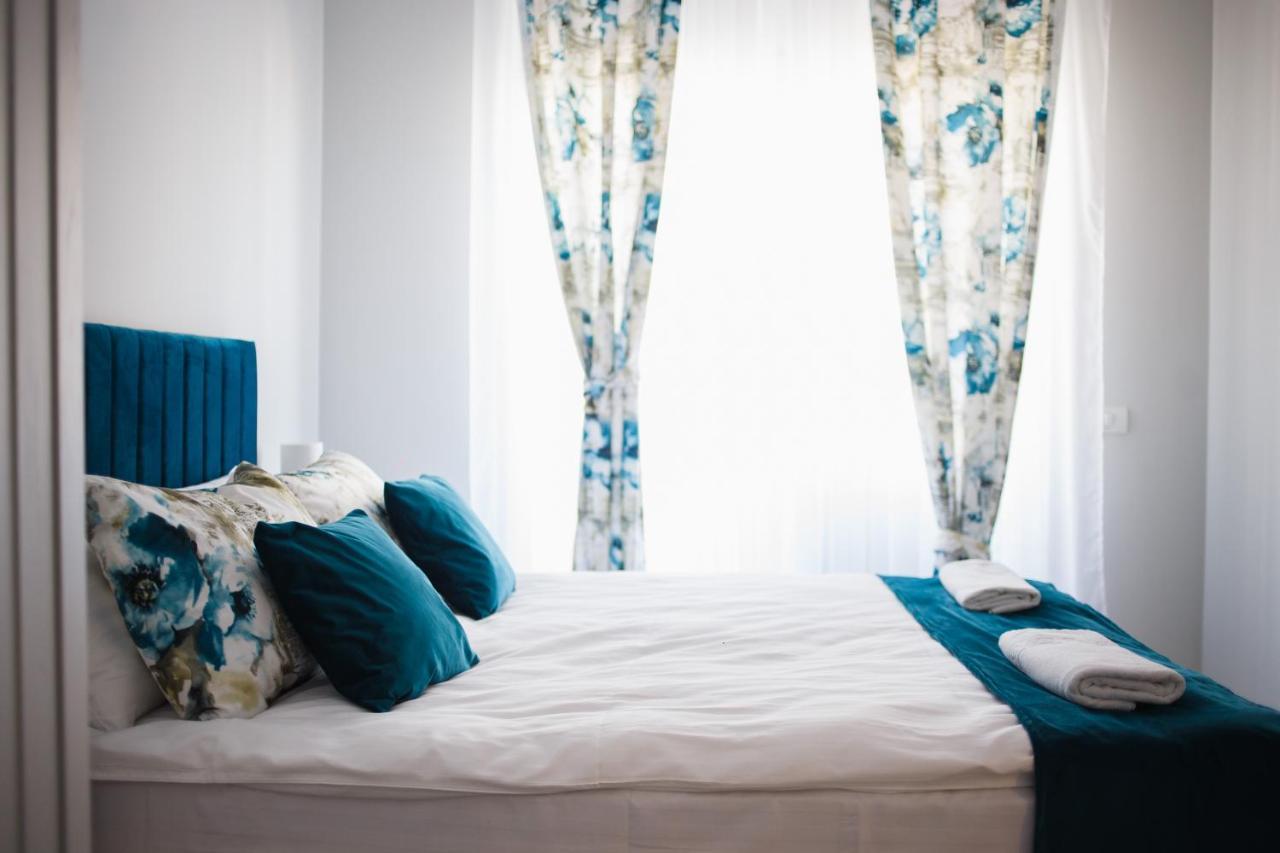 Retreat To A Stylish Home At West Residence Oradea Eksteriør billede